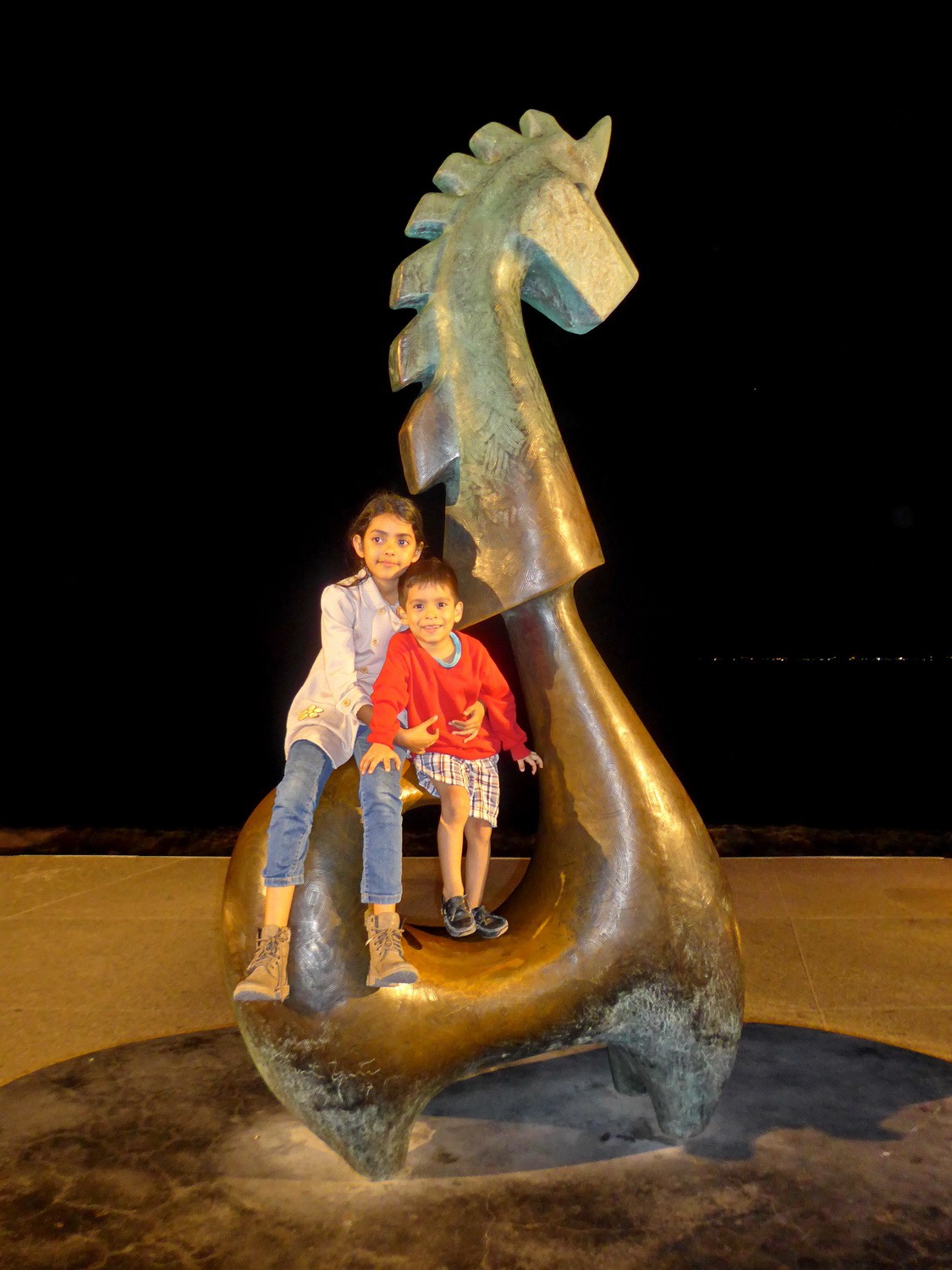 Kids with sea horse